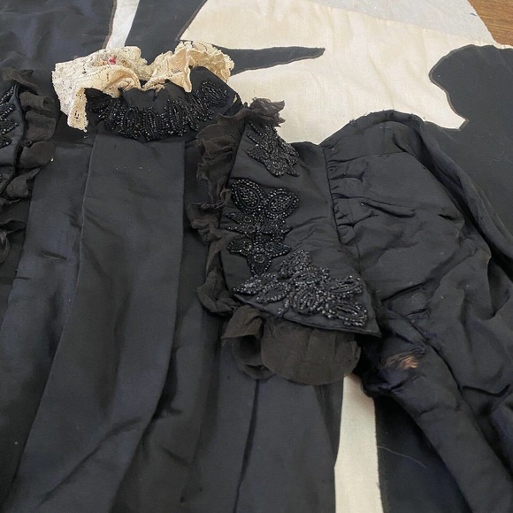 Antique Victorian Leg of Mutton Sleeve Jet Bead Silk Bodice Needlework 1890s - Picture 6 of 16